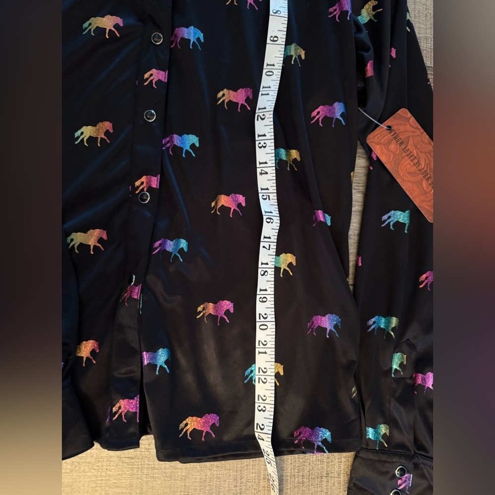 NWT Wrangler Satin Rainbow Horse Blouse Size Large - Picture 8 of 8